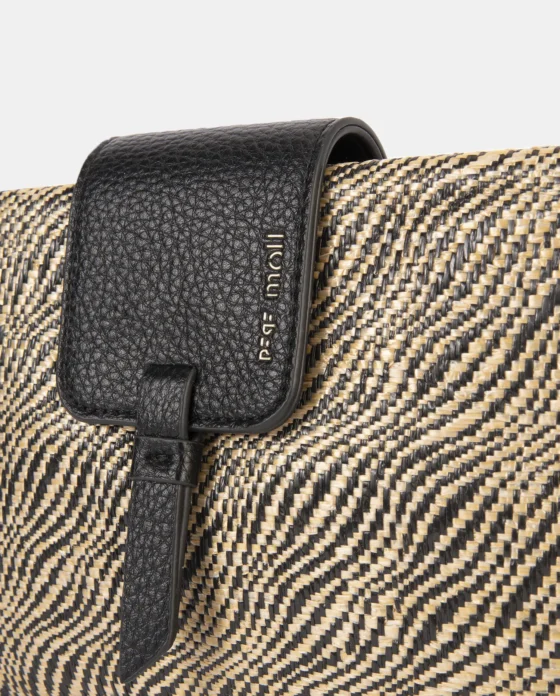 251122 Black detalle